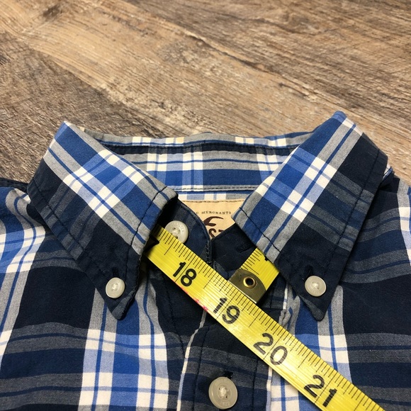 Hollister Blue plaid button down top Men’s size - Picture 5 of 7